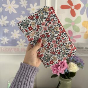 Red & Green Floral Pouch / Ereader Case